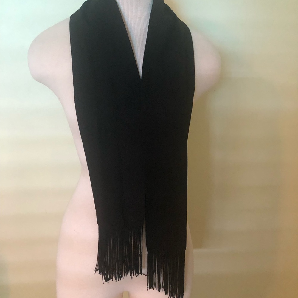 Women’s vintage black scarf with fringe that is 4 inches long